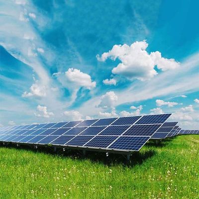 Giá tốt. Hệ thống giá đỡ năng lượng mặt trời trên mặt đất có thể điều chỉnh chống ăn mòn trực tuyến